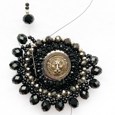 Мастер-класс duCharme по плетению броши Lady Boss Мастер-класс duCharme по плетению броши Lady Boss