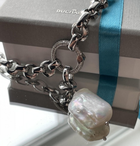 Колье с подвеской жемчугом (имитация) длина 52 см